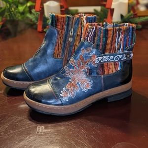 Socofy Women's colorful retro floral zipper boots. Colorful. Dark blue size 11